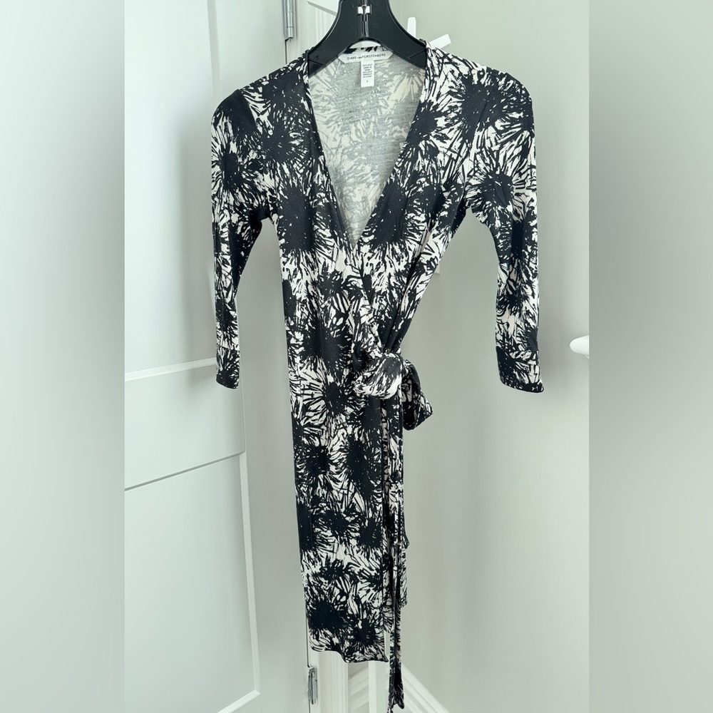 Diane Von Furstenberg Black and White Wrap Dress